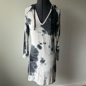 Planet Gold dress tie dye gray and white hooded athleisure size Small